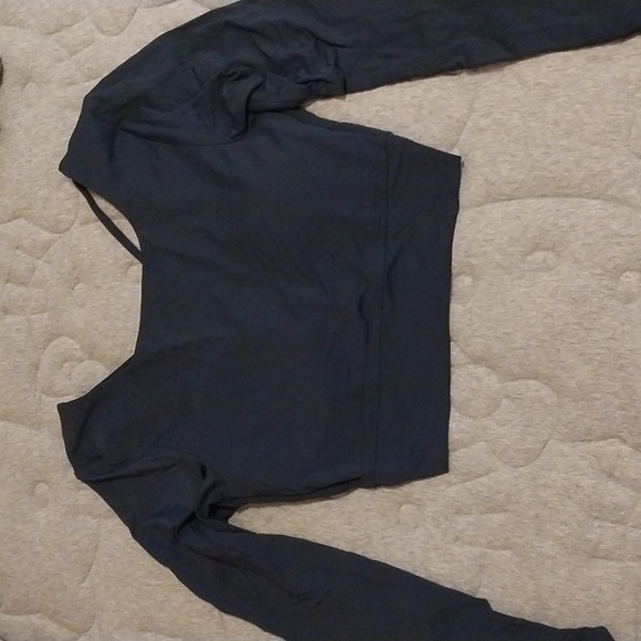 Long sleeve crop top - Picture 1 of 3